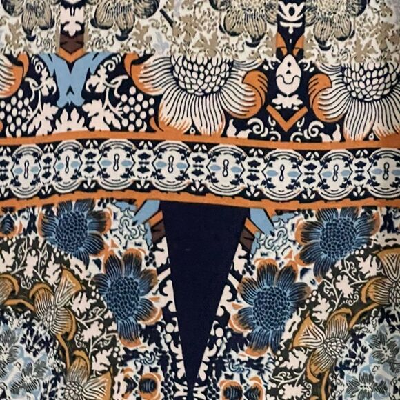 Vici Geometric Print Button Down Tunic Too - Picture 6 of 8